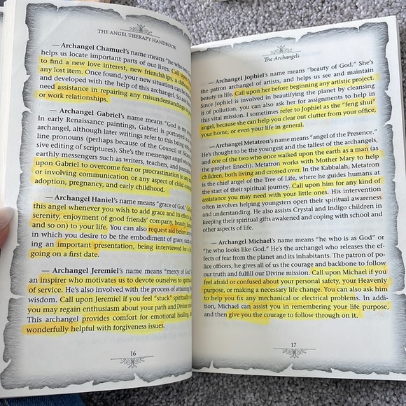 🆕 Book Bundle - Picture 8 of 8